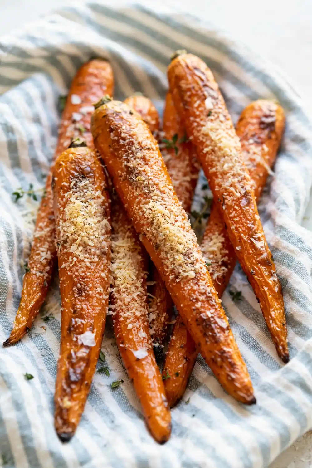 Garlic parmesan roasted carrots